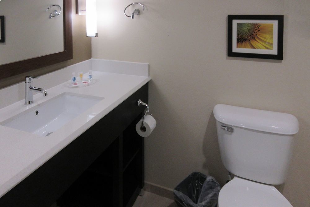 Comfort Suites Meridian And I-40 Oklahoma City Buitenkant foto